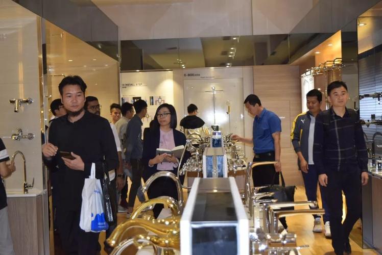 开平卫博城观展贸易对接参观华艺卫浴工厂佛山卫浴协会组织会员企业